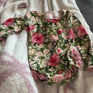 B52 Sweet Honey Ruffle-Bum LS Rashgaurd Swim 1pc— 5t, bum pilling